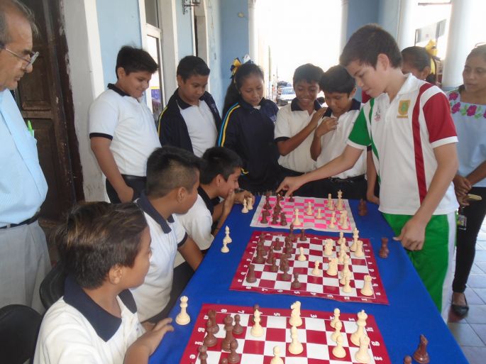 El “Siete Oros” Sion Galaviz vence en Hunucmá a 30 rivales al mismo tiempo