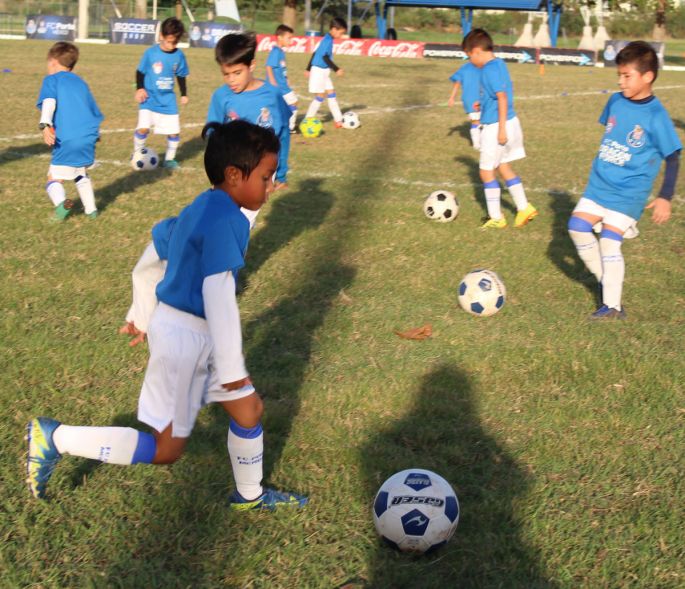 El FC Porto busca en niños y jóvenes yucatecos talento para el fútbol europeo 