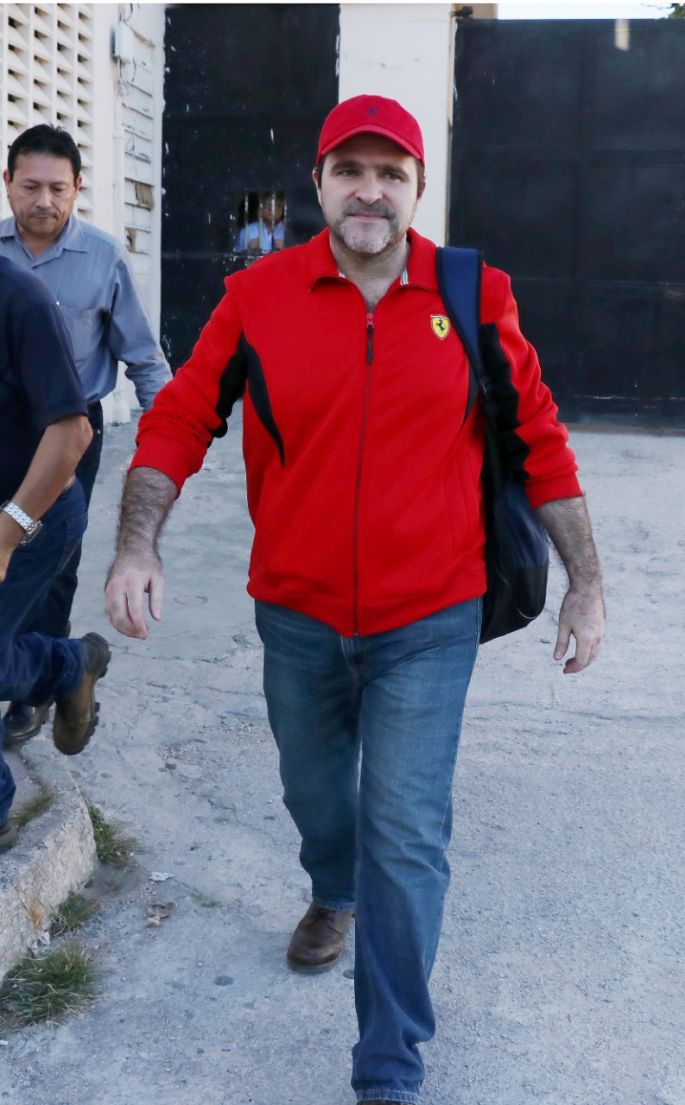 Después de 11 años en prisión acusado de matar a su esposa, el empresario Wafé Kuri, sale libre 