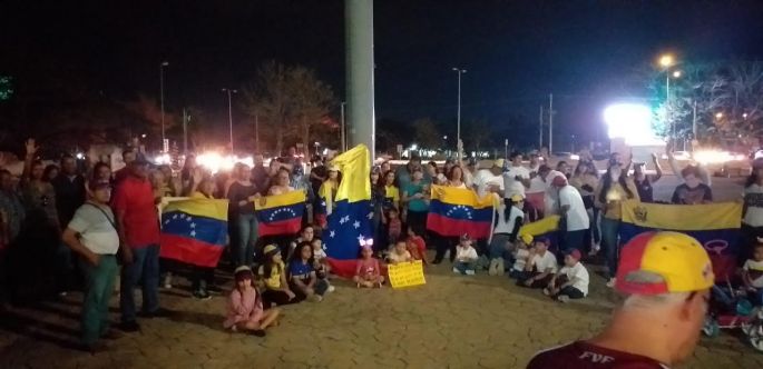 Venezolanos radicados en Yucatán demandan la libertad de su país