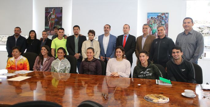 Define la CONADE plan de trabajo de clavadistas rumbo a eventos internacionales