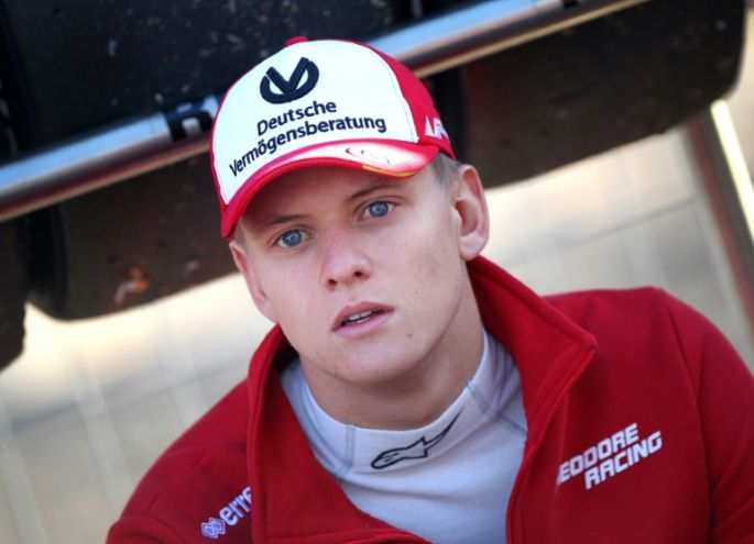 Mick Schumacher pilotará un Ferrari de F1 en los ensayos en Baréin