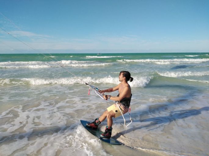 Inicia Torneo de Kitesurf en El Cuyo