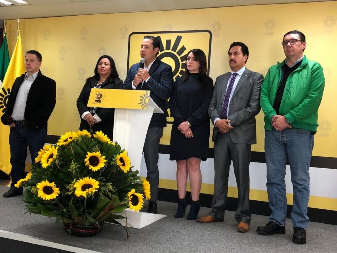 El PRD a favor del referéndum de  revocación de mandato
