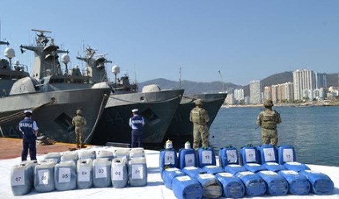Decomisan más de 800 kilogramos de presunta cocaína, frente a las Costas de Guerrero