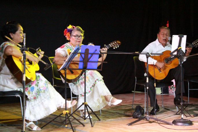 Conmemoran el 87 aniversario luctuoso del afamado cantautor Guty Cardenas