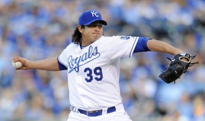 Nuevo refuerzo de los Leones, el lanzador Luis Alonso Mendoza