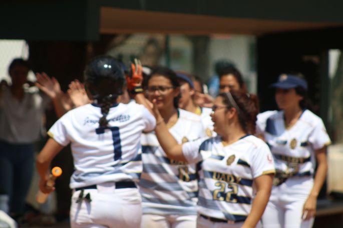 Jaguarcitas de la UADY pasan a cuartos de final en softbol