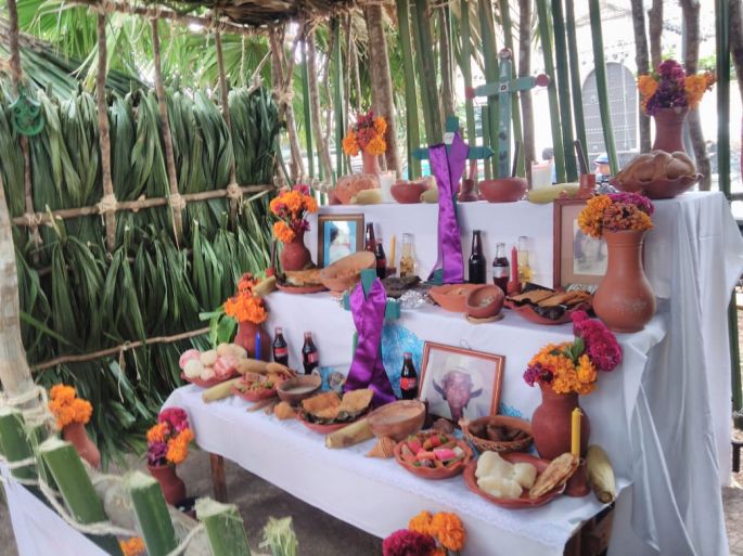 Yucatán celebra el Hanal Pixán; 63 altares se presentan en la Plaza Grande