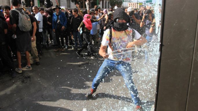 Vandalismo en la marcha por el 2 de octubre en la CDMX; falló la estrategia del gobierno capitalino