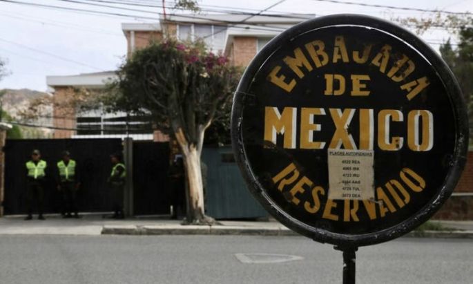 Bolivia expulsa a la embajadora de México y a funcionarios españoles