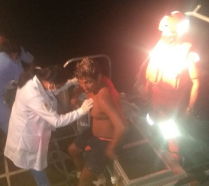 Rescatan a pescador desaparecido en la costa de Campeche 