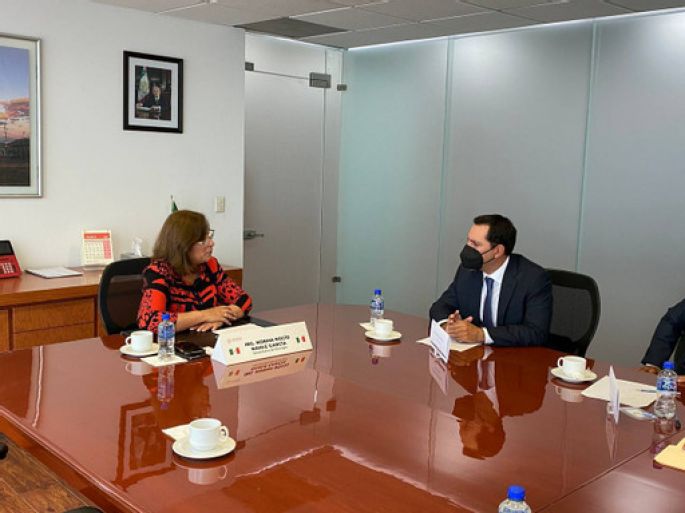Se reúne el Gobernador Mauricio Vila Dosal con la Secretaria de Energía, Rocío Nahle García
