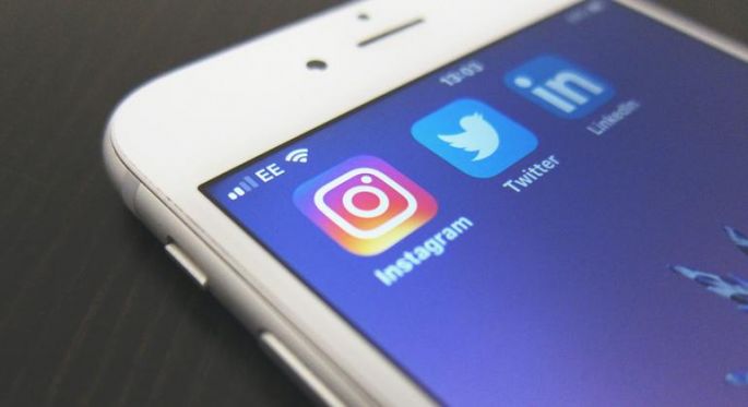 Las redes sociales deben asumir más responsabilidad para frenar el discurso del odio en internet, afirman expertos de la ONU