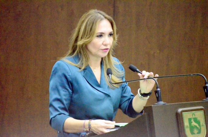 Karla Franco propone reforma para fortalecer derechos de las mujeres embarazadas
