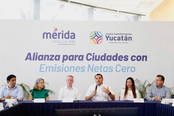 Renán Barrera en conjunto con la comunidad internacional construyen ciudades más sustentables