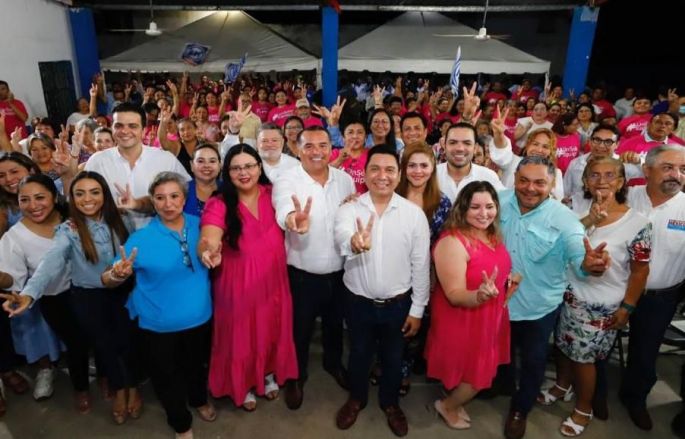 “¡Renán, estamos contigo!”, corean militantes y simpatizantes de Conkal