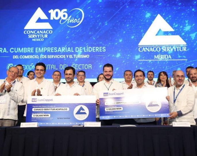   Inaugura el Gobernador Mauricio Vila Dosal la primera Cumbre Empresarial de Líderes del Comercio