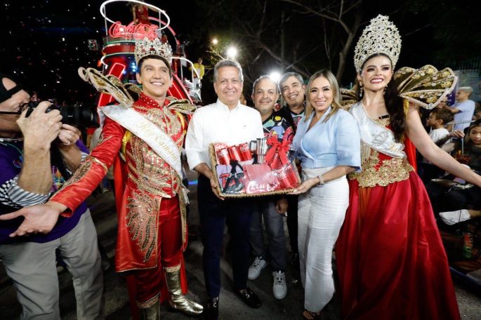 Inician los festejos en Ciudad Carnaval con el desfile del Viernes de Corso