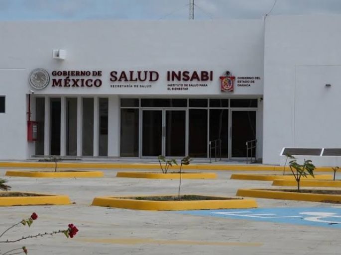 El Gobierno Federal despide a 300 trabajadores médicos de hospitales del INSABI por falta de recursos