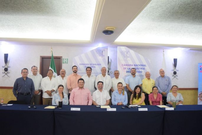 Empresarios ignoran de nuevo al PRD, su candidato a la alcaldía de Merida no participó en una reunión con socios de la Canaive