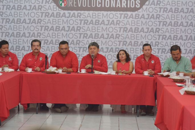 Aproximadamente cien mil yucatecos confiaron en el PRI y seguiremos defendiendo sus causas