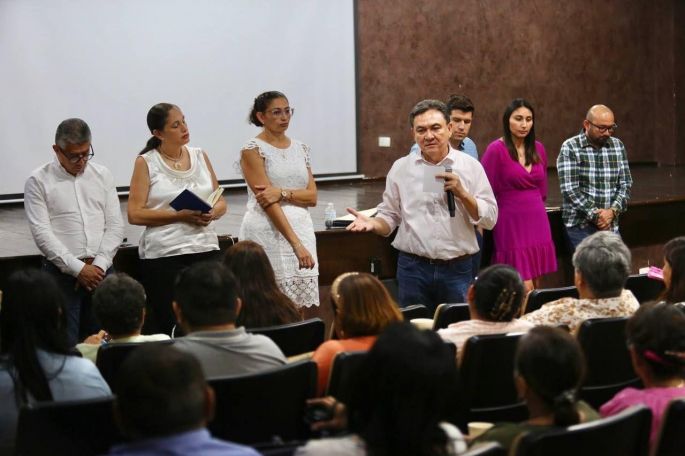 Diálogo cercano y directo con la comunidad educativa
