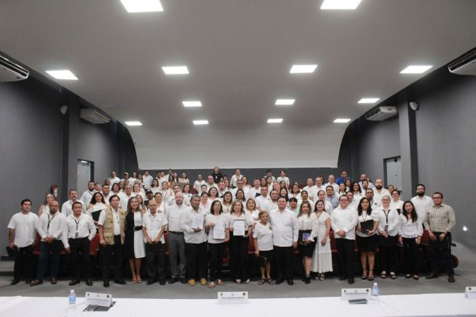 Reconocen antigüedad a servidores de la Fiscalía y llaman a seguir avanzando en atención a la ciudadanía