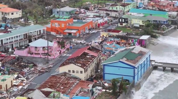 Al menos tres muertos en Granada por el paso del huracán Beryl por el Caribe