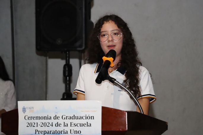 Se gradúa la generación 2021-2024 de la Escuela Preparatoria Uno