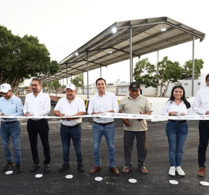 Entregan trabajos de modernización de la Central de Abastos de Oxkutzcab
