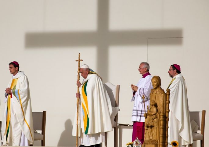 El papa exige a los obispos que no cubran los abusos y que se juzguen a los abusadores