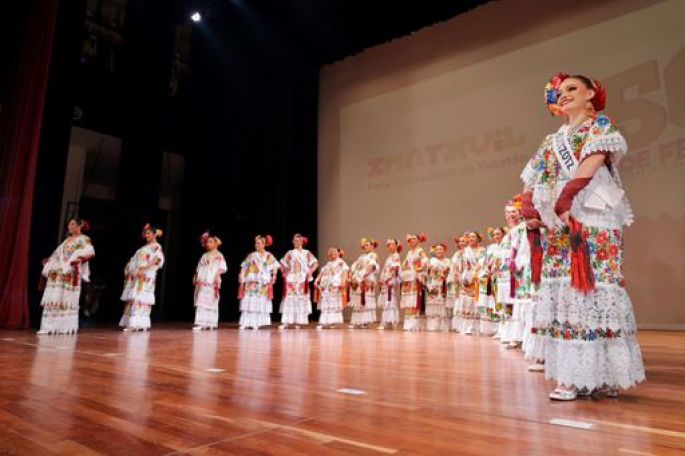 Avanzan finalistas del oriente en el certamen Embajadora de la Feria Yucatán Xmatkuil 2024