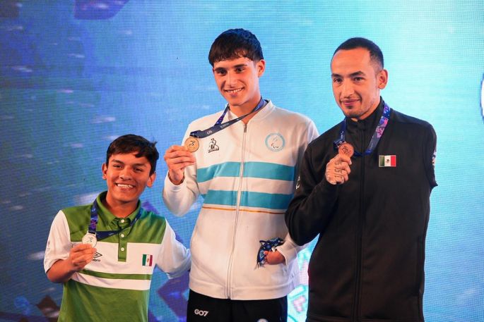 México lidera el medallero en inicio de la Serie Mundial de Para Natación 2024