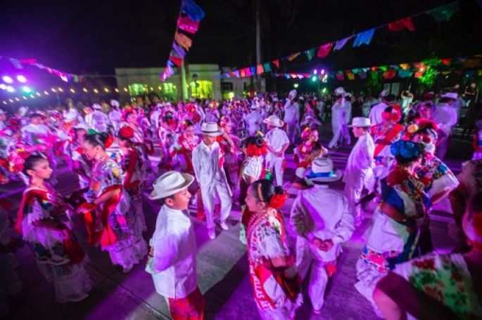 Enmarcan tradiciones y cultura el inicio de la Navidad en el CEBA