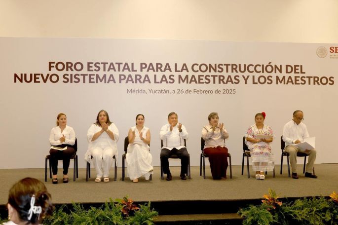 Escuchan propuestas de maestros en favor de la mejora educativa de Yucatán