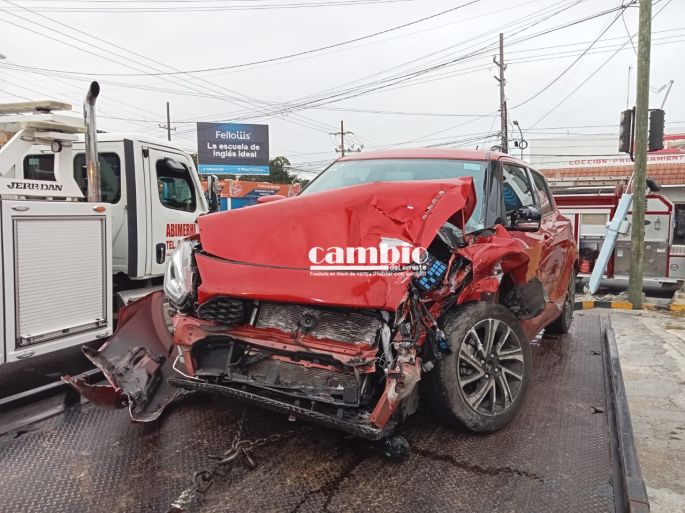 Un lesionado en aparatoso choque en el oriente de Mérida 