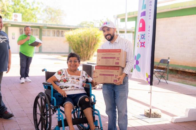DIF Yucatán continúa brindando respaldo a personas con cáncer mediante apoyos económicos y alimentarios