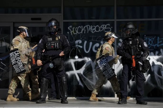 Unos 200 marines han llegado a Los Ángeles para proteger a personal y edificios federales