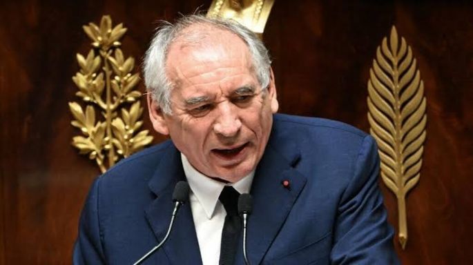 El primer ministro francés a un paso de ser destituido 