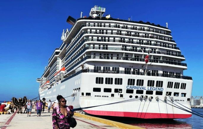 El Carnival Legend pone a Yucatán en la ruta internacional de los grandes cruceros
