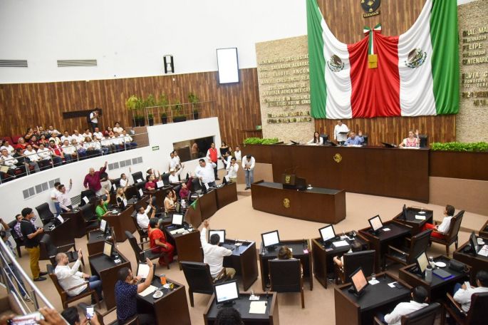 Congreso de Yucatán aprueba reforma al ISSTEY y restituye derechos laborales arrebatados por el PAN