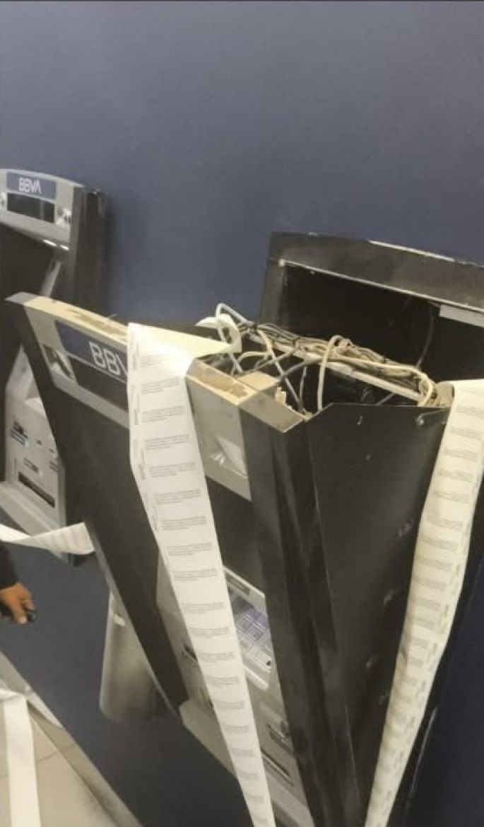 Detenido por intentar abrir y dañar un cajero automático 