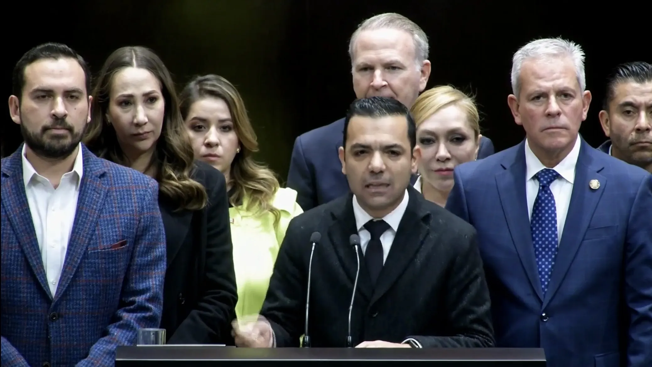 Elías Lixa confronta a MORENA por reforma de 40 horas y exige aguinaldo sin impuestos