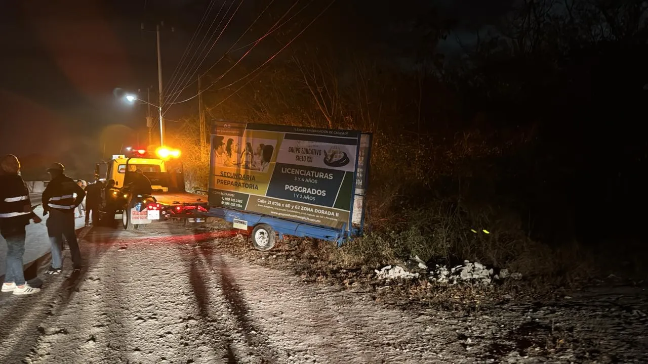 Retiran 22 vallas en operativo nocturno en Mérida