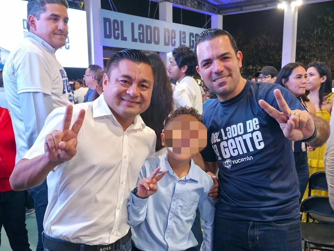 Reaparece Freddy Ruz en evento del PAN tras andar coqueteando con MORENA