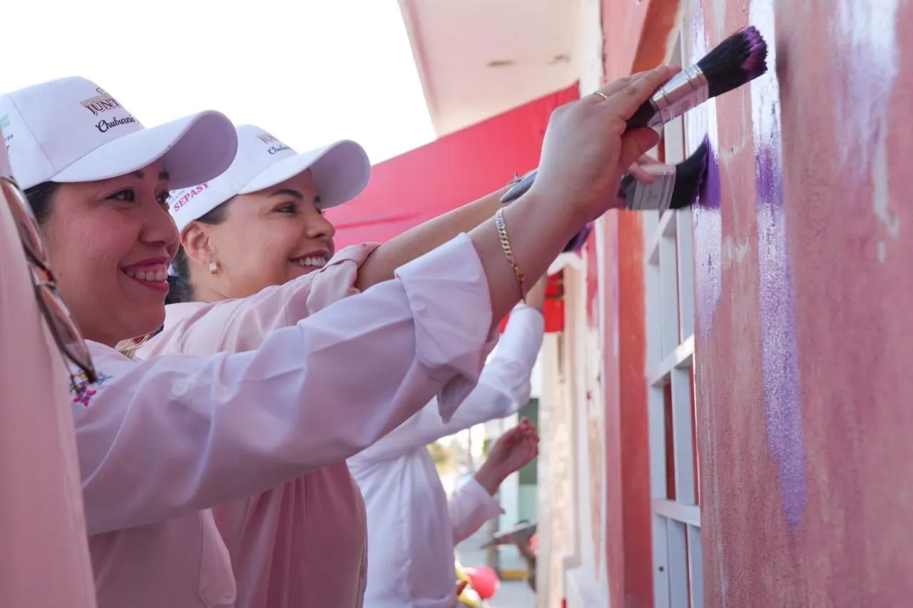 Llenan de color Chuburná Puerto con el programa Pintemos Juntos