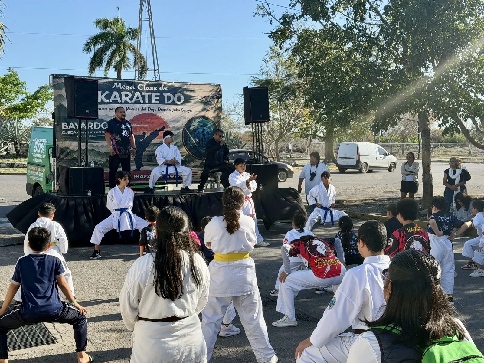 Mega clase en Ciudad Caucel respalda a jóvenes atletas