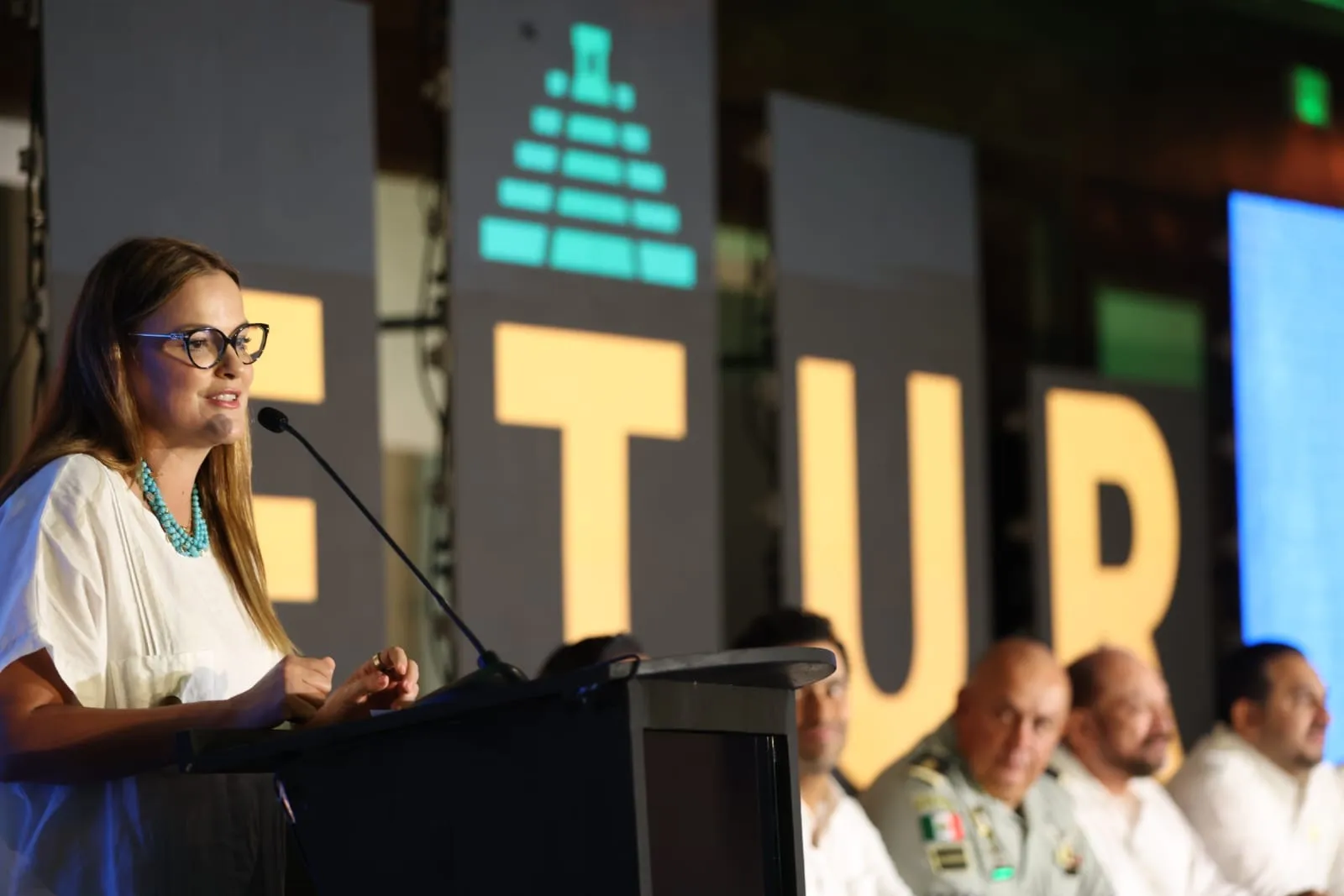 Cecilia Patrón refrenda alianza con empresarios para fortalecer el turismo y la economía de Mérida