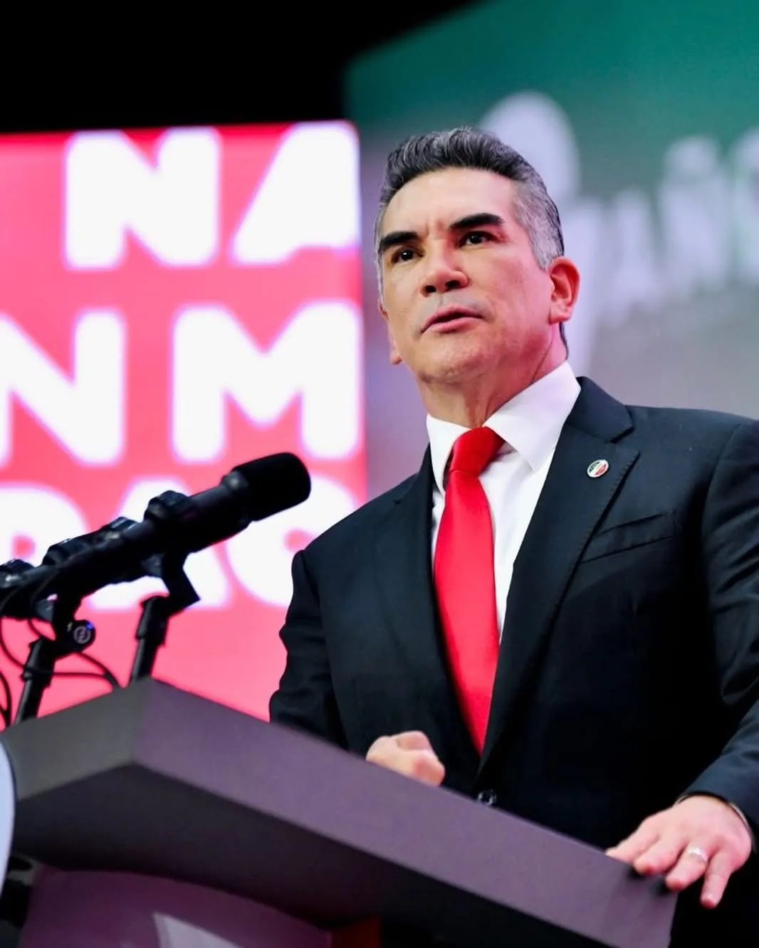 Alejandro Moreno acusa censura del INE tras prohibición de llamar “narcopartido” a Morena
